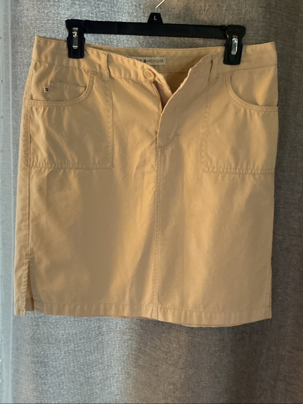 Tommy Hilfiger Beige Mini Skirt with Front Patch Pockets